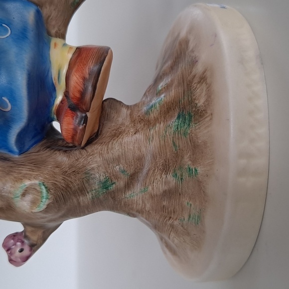 Goebel Hummel Apple Tree Girl Figurine | Sitting in a tree with bird | 6" - Picture 8 of 8